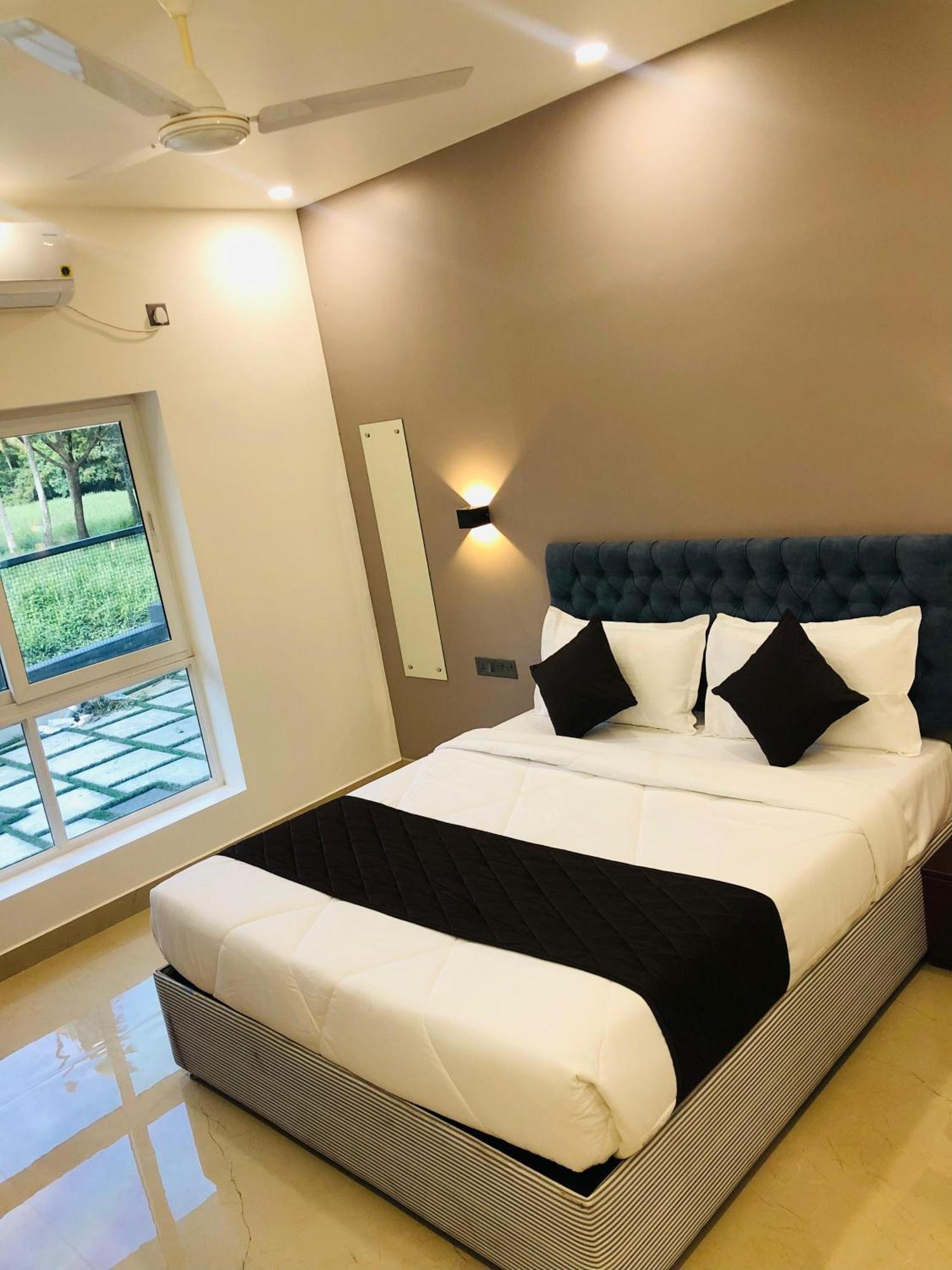 The Lotaz Hotel Kochi Exterior foto