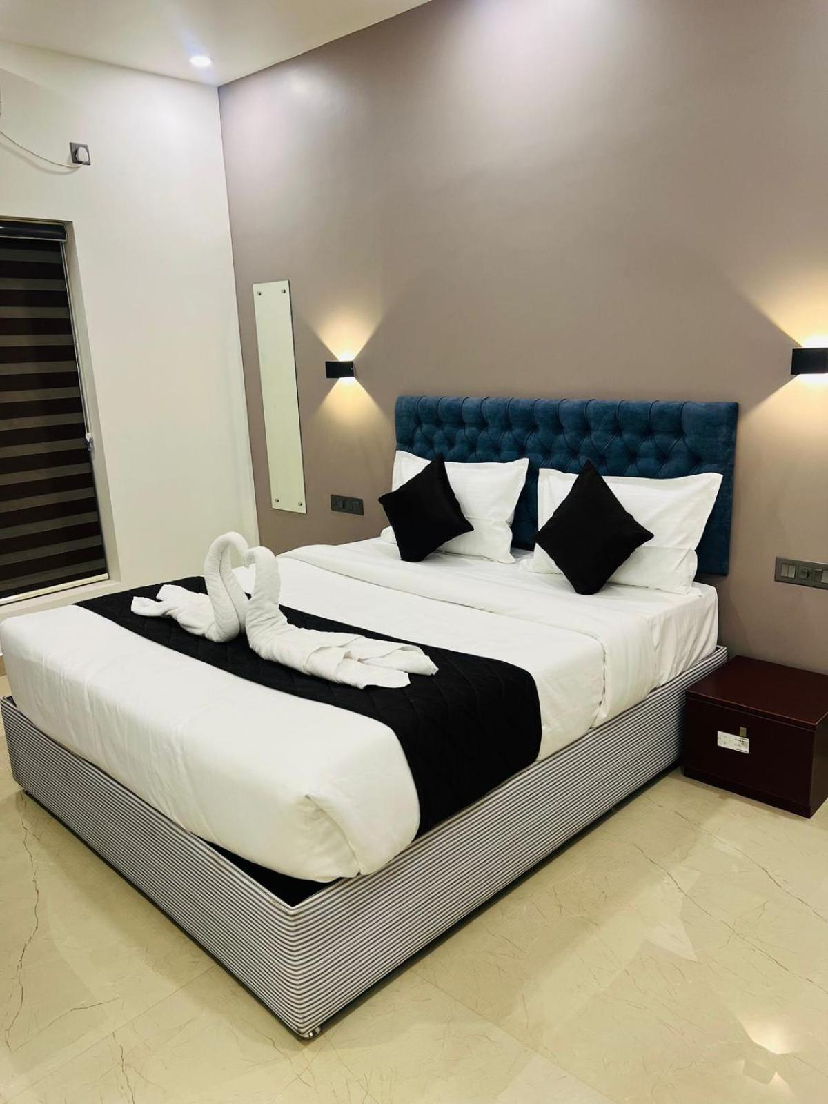 The Lotaz Hotel Kochi Exterior foto
