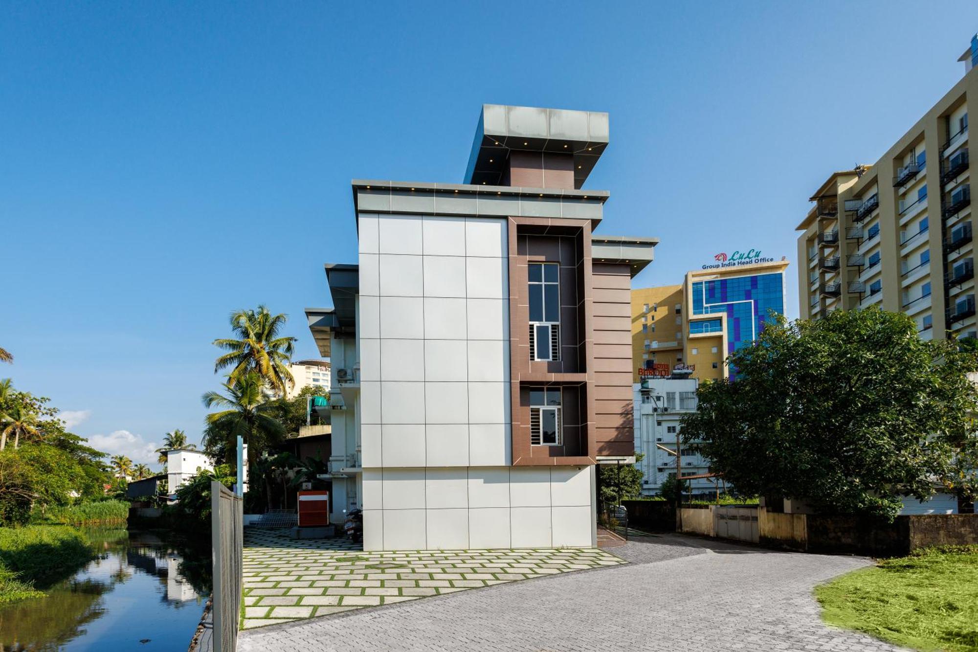 The Lotaz Hotel Kochi Exterior foto